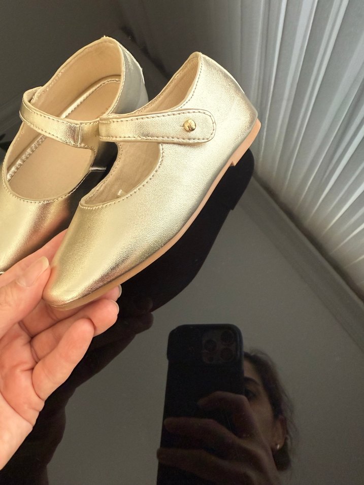 Kız Çocuk Parlak Altın Tokalı Babet - Görsel 3