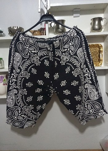 Bohem Siyah Dantel Detaylı Kısa Pantolon