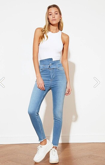 Trendyolmilla Yüksel Bel Kemerli Skinny Jeans
