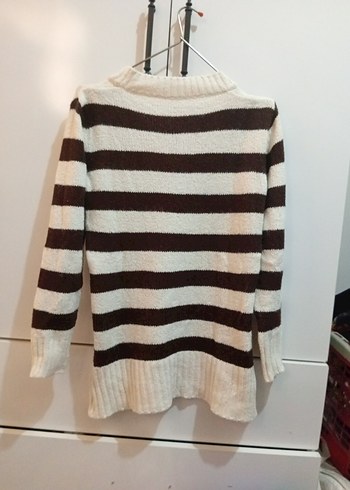 V Yaka Çizgili Kadın Triko Kazak - Görsel 3