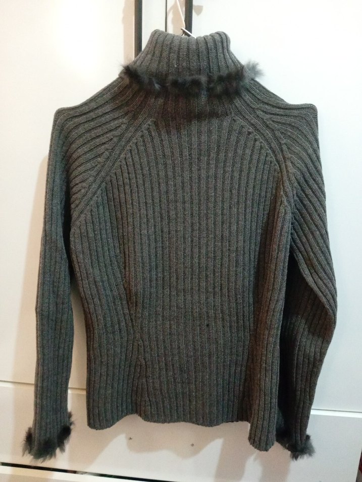 Gri Boğazlı Triko Kadın Kazak - Görsel 3