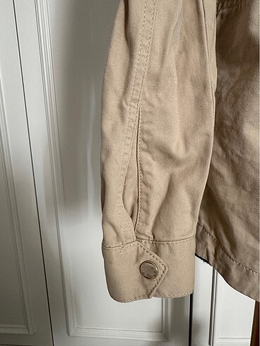 H&M pamuklu kısa trençkot parka - Görsel 5