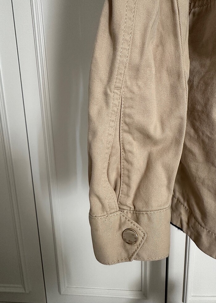 H&M pamuklu kısa trençkot parka - Görsel 5