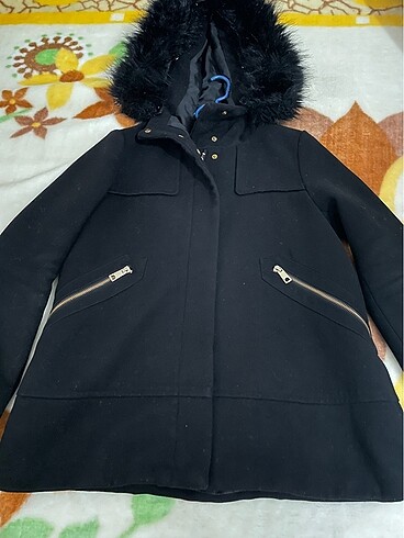 ZARA MONT