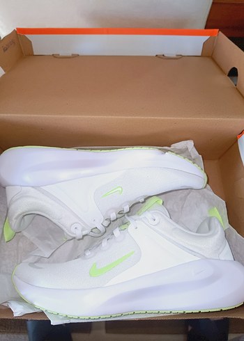 Nike Nike in-season orjinal sıfır kutulu ürün