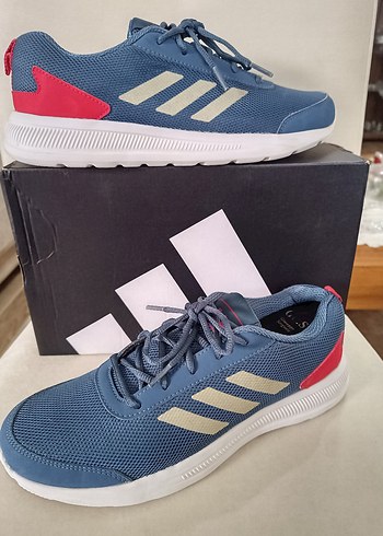 Adidas vultrun orjinal tertemiz ürün