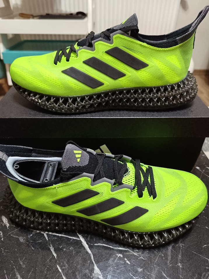 Adidas 4DFWD orjinal sıfır etiketli üründür - Görsel 3