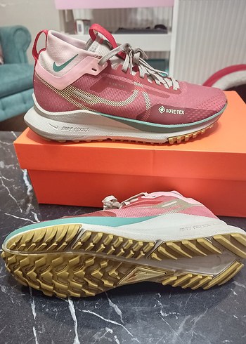 Nike react Pegasus trail 4 goretex üründür - Görsel 5