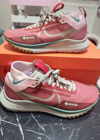 Nike react Pegasus trail 4 goretex üründür - Görsel 8