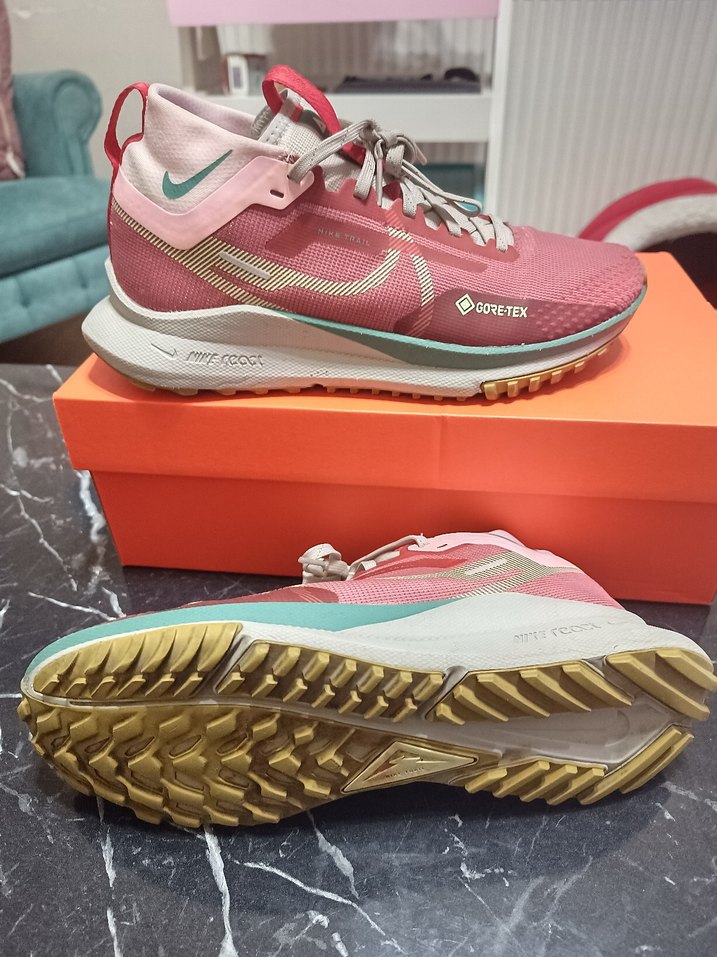 Nike react Pegasus trail 4 goretex üründür - Görsel 5