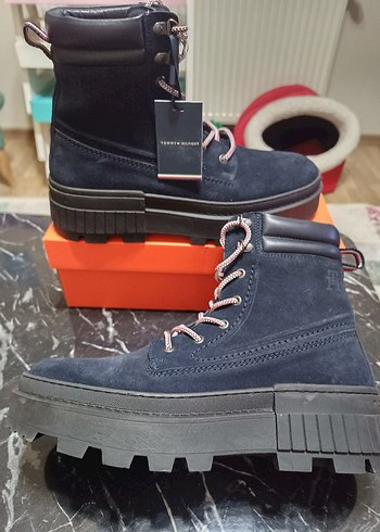 Tommy Hilfiger Orjinal sıfır bottur - Görsel 6