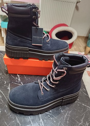 Tommy Hilfiger Orjinal sıfır bottur - Görsel 2