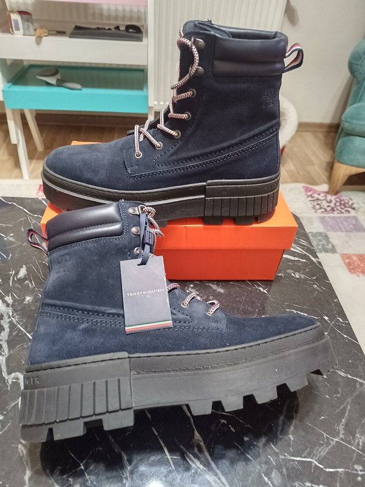 Tommy Hilfiger Orjinal sıfır bottur - Görsel 3