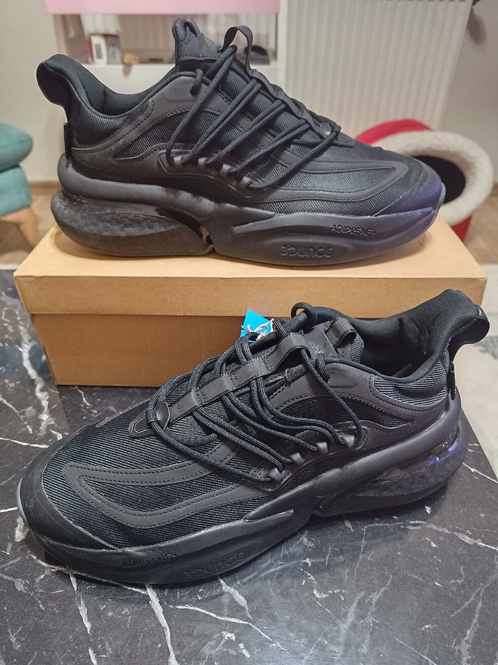Adidas Alphaboost V1 sıfır faturalı üründür. - Görsel 3