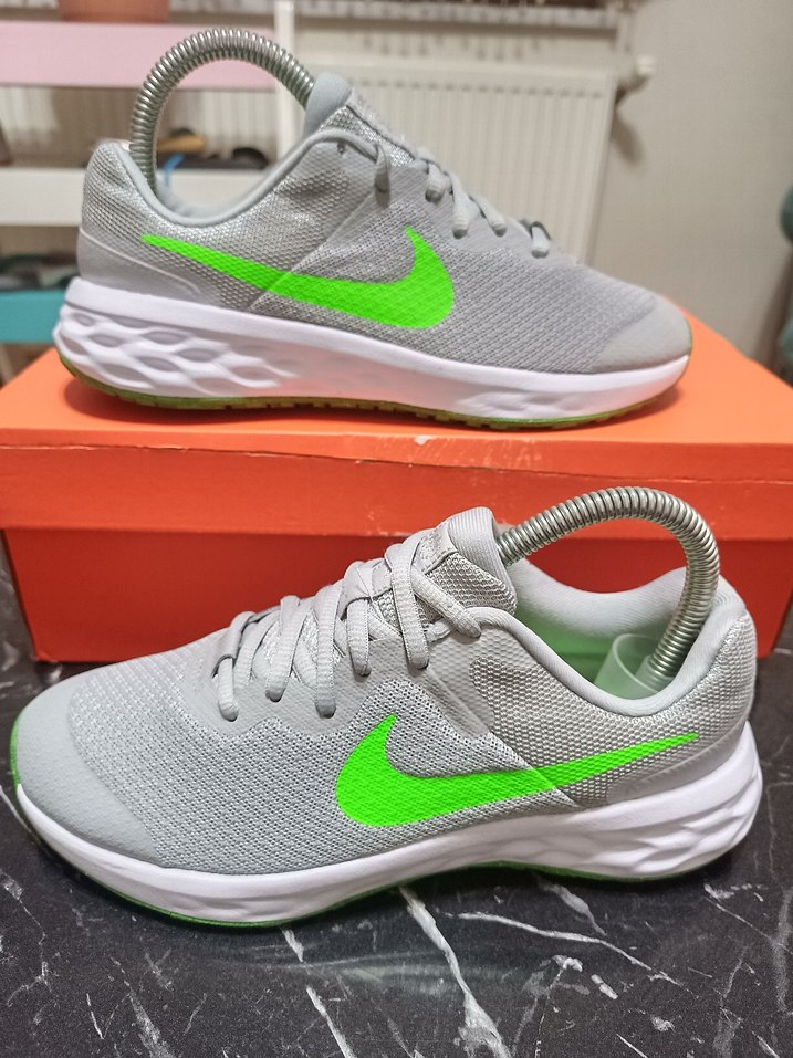 Nike revolution 6 Orjinal sıfır ürün - Görsel 4