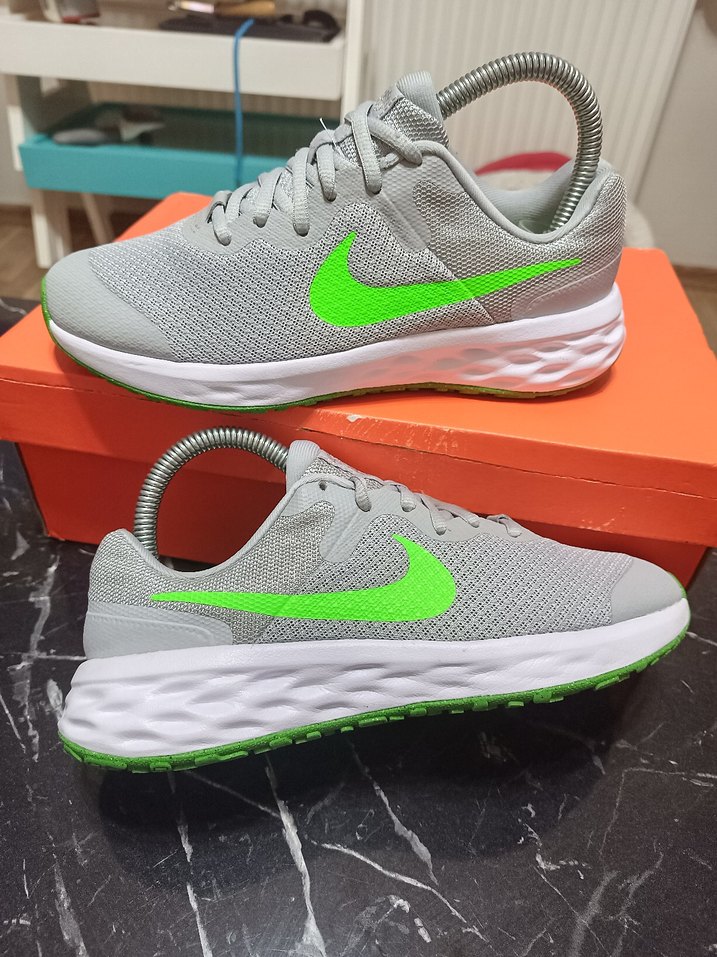Nike revolution 6 Orjinal sıfır ürün - Görsel 2