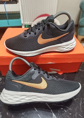 Nike revolution 6 Orjinal sıfır ürün - Görsel 5