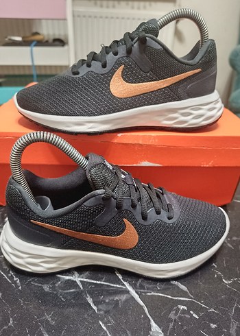 Nike revolution 6 Orjinal sıfır ürün - Görsel 2