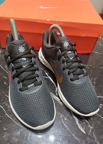 Nike revolution 6 Orjinal sıfır ürün - Görsel 8