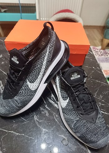 Nike flyknit Racer Orjinal sıfır ürün - Görsel 9