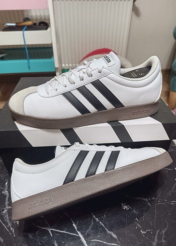 Adidas courtbase Orjinal sıfır gibi ürün - Görsel 2