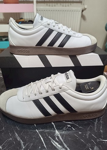 Adidas courtbase Orjinal sıfır gibi ürün - Görsel 3