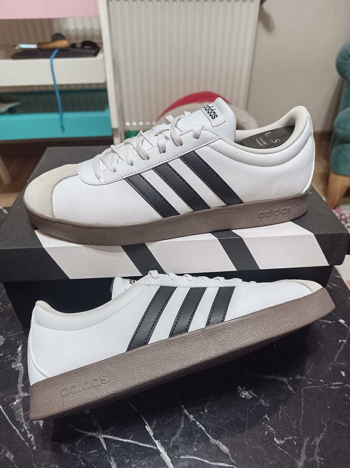 Adidas courtbase Orjinal sıfır gibi ürün - Görsel 2