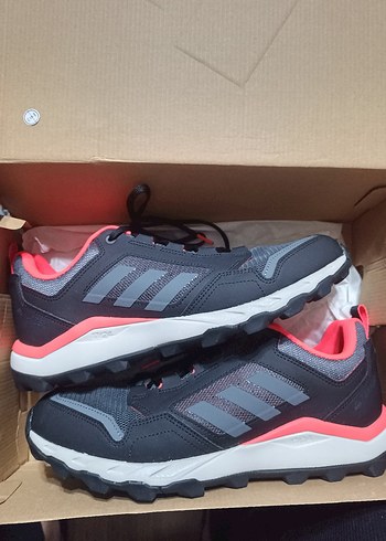 Adidas tracerocker 2 Orjinal sıfır kutulu ürün sadece denendi - Görsel 3