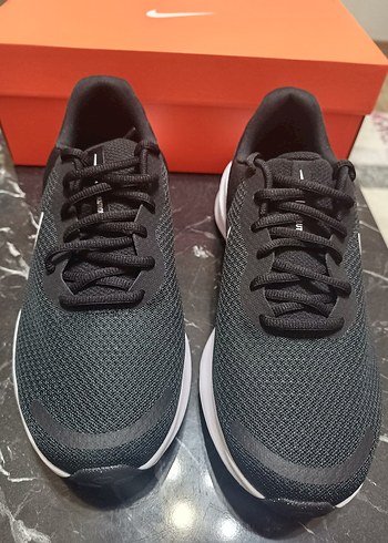 Nike Revolution Orjinal sıfır kutusunda üründür - Görsel 8