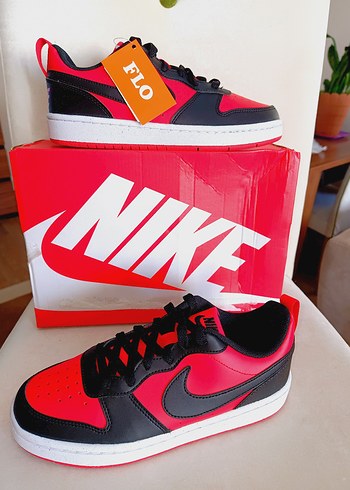 Nike Nike Court brought orjinal sıfır kutusunda
