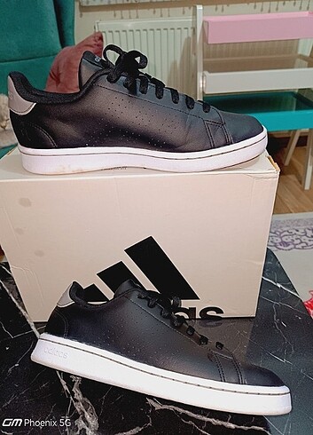41,5 Beden siyah Renk adidas advantge orijinal tertemiz üründür. piyasada olmayan hata