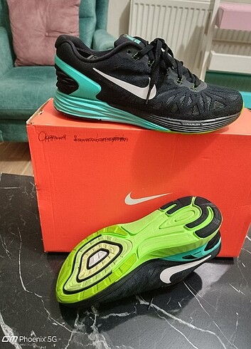 Nike Lunarglide 6 orjinal sıfır gibi üründür.dezenfekte edilip t