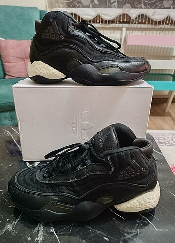 42.5 Beden adidas crazy 98 byw Corel black serisi orjinal sıfır gibi üründü