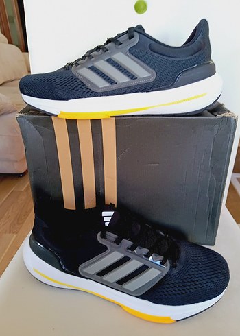 43 Beden siyah Renk Adidas bounce orjinal sıfır üründür