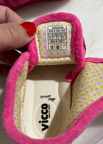 20 Beden Vicco Kız Çocuk Pembe Polar Ev Terliği