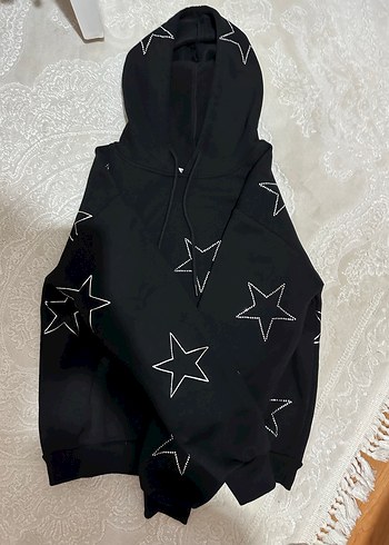Yıldız İşlemeli Siyah Kapüşonlu Kadın Sweatshirt