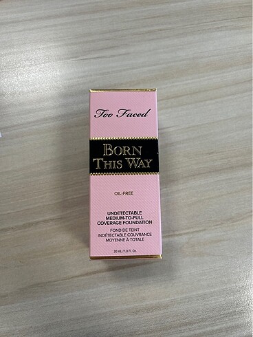 Too faced born this way fondaten