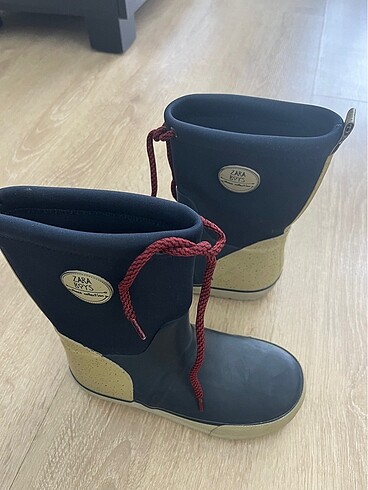 Zara Zara yağmur botu 1 kez kullanıldı