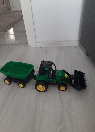 oyjncak traktor kepce