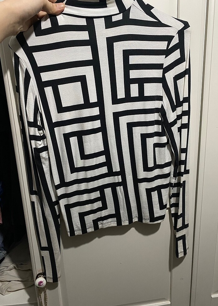 Siyah beyaz dar bluz - Görsel 3