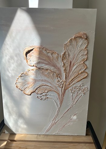 Bej Kabartmalı Çiçek Desenli Tablo
