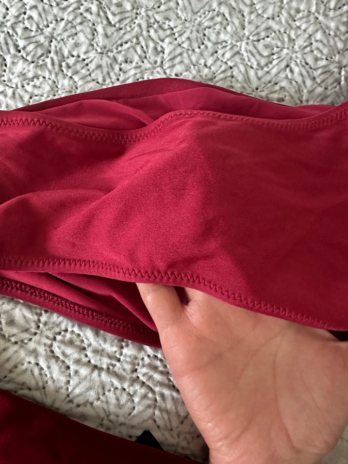 Bordo Tek Omuzlu Düğüm-Cut Out Detaylı Bikini Üstü - Görsel 5