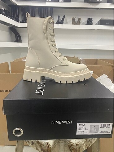 Nine west bot