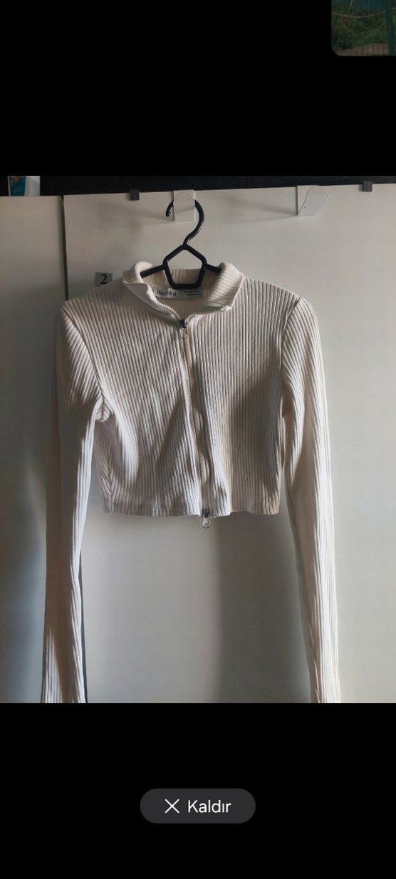 Beyaz Fermuarlı Uzun Kollu Crop Top - Görsel 3