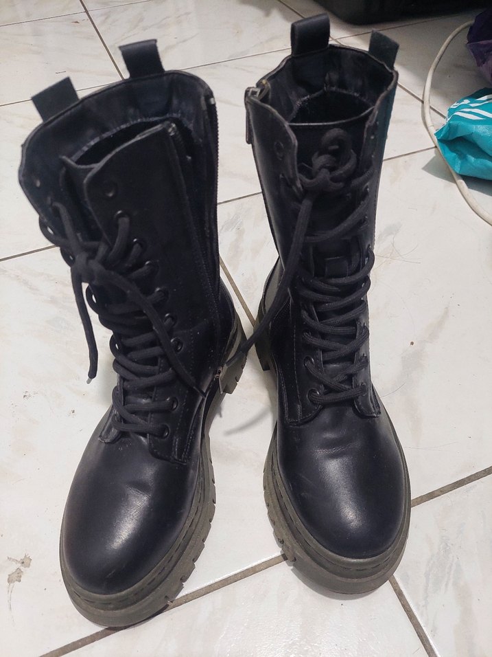 Siyah Deri Goth Tarzı Kadın Botu - Görsel 3