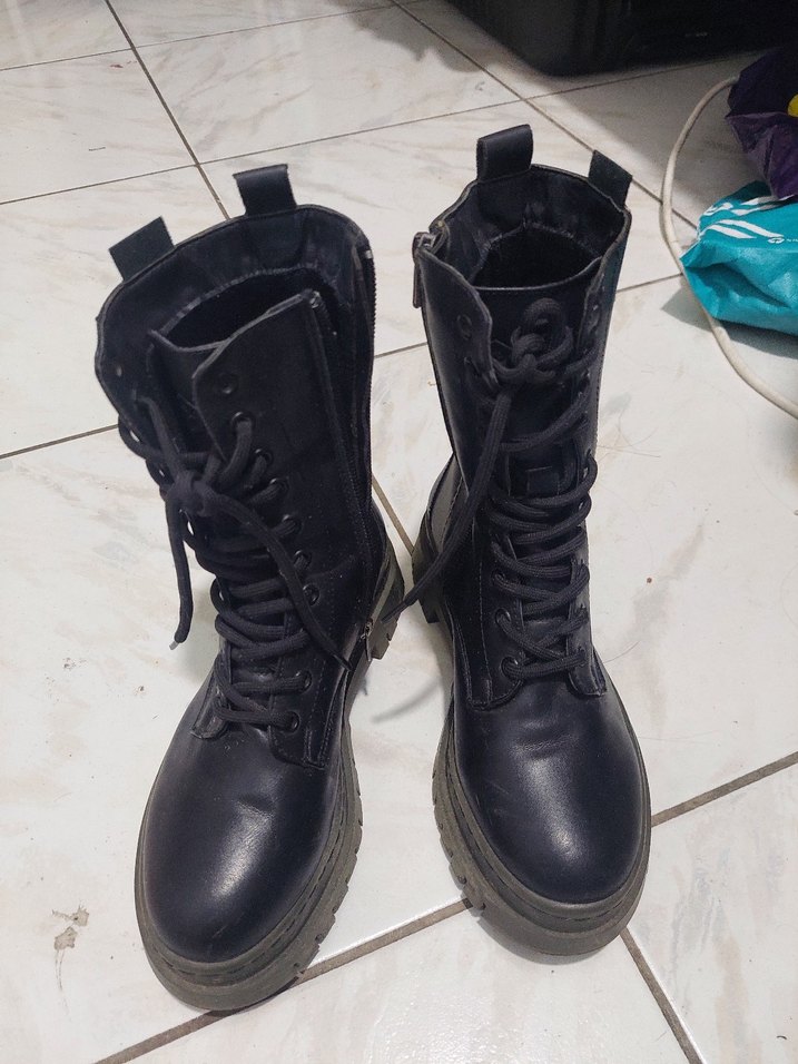 Siyah Deri Goth Tarzı Kadın Botu - Görsel 4