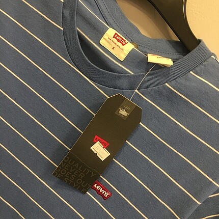 Levis mavi çizgili tshirt m beden mevcut