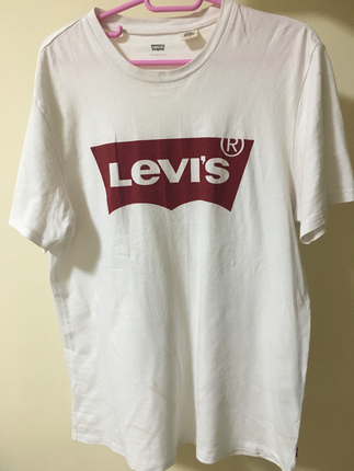 Levis tshrt