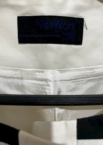 Desenli Beyaz Siyah Kadın Blazer-Etek Takım - Görsel 4