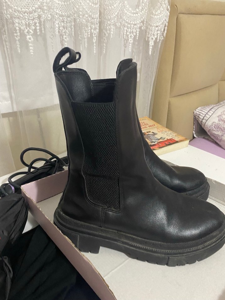 Kadın Siyah Platform Topuklu Kauçuk Bot - Görsel 2